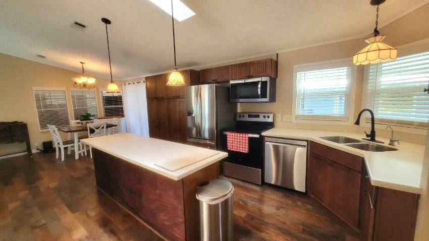 519 Tahiti Drive a Lake Wales, FL Mobile or Manufactured Home for Sale